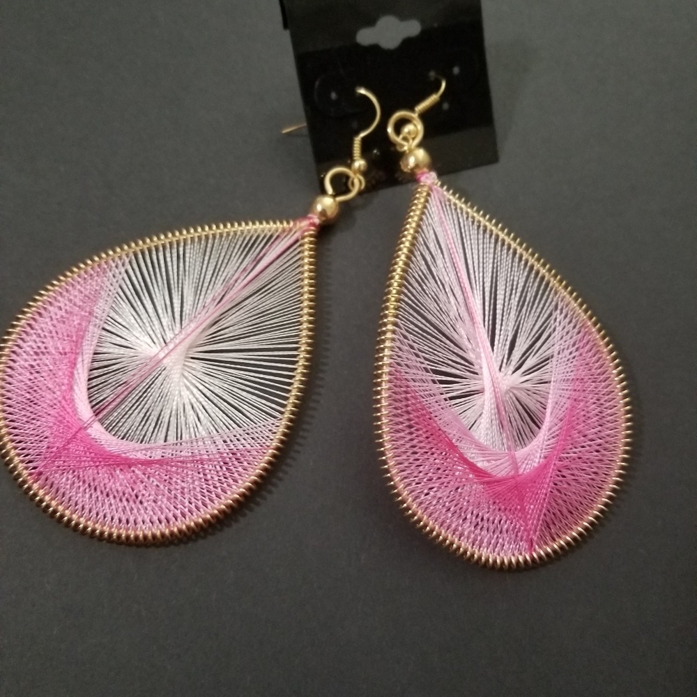 So cute pink stringed earrings